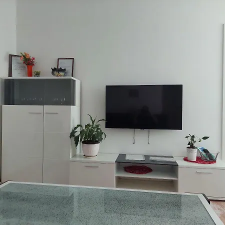 Elmas M Apartment Bihac