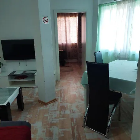 Elmas M Apartment *
